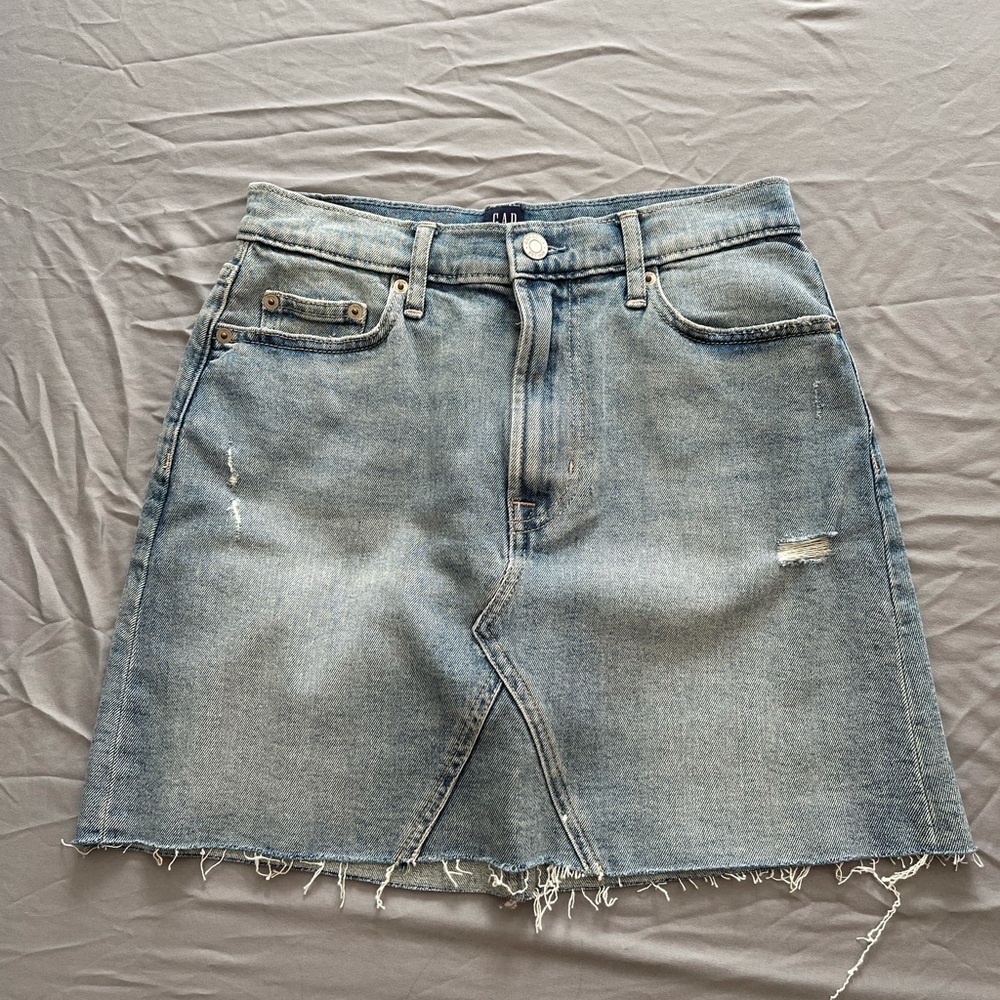 NEVER WORN JEAN SKIRT